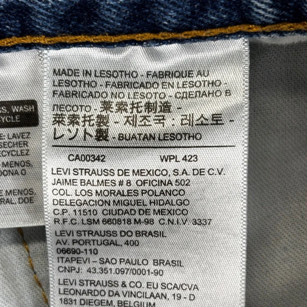 Levis 505 Regular Fit Jeans Mens 42x32 Blue Excellent Medium‎ Wash Straight Leg